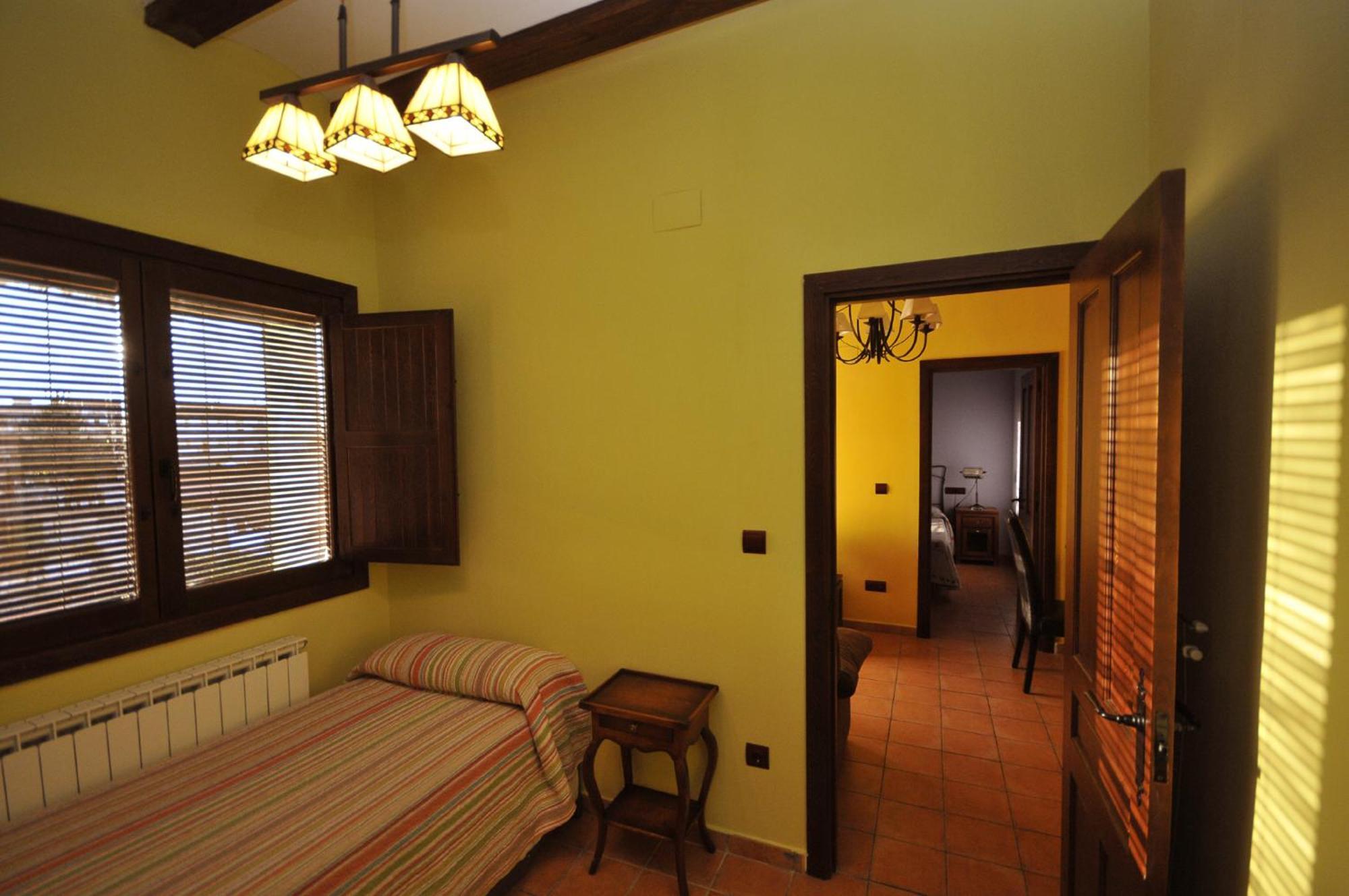Apartamentos El Canonigo De เตรูเอล ภายนอก รูปภาพ